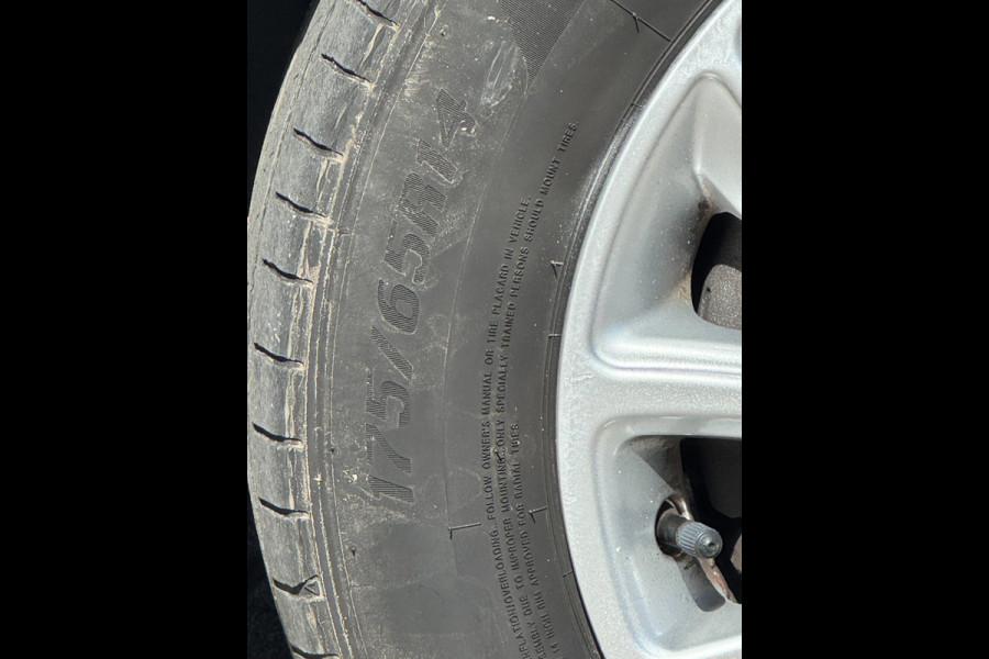 Kia Picanto 1.0 CVVT EconomyPlusLine - 5Drs I Airco I Sport velgen I Comfort pakket I Dealer onderhouden