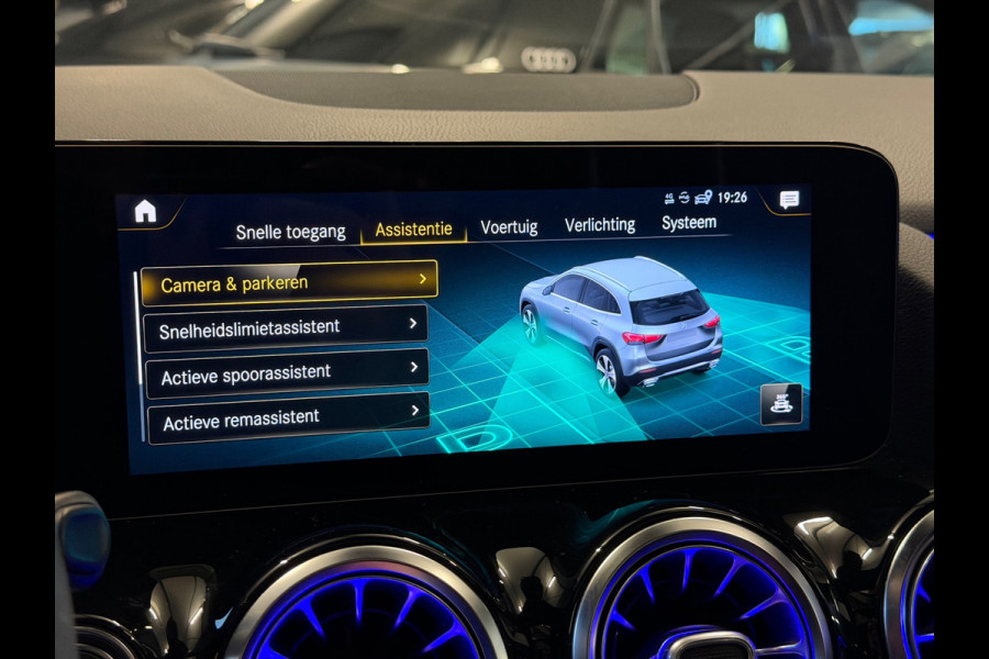 Mercedes-Benz GLA 200 AMG|PANO|SFEER|MEMORY|VOL!