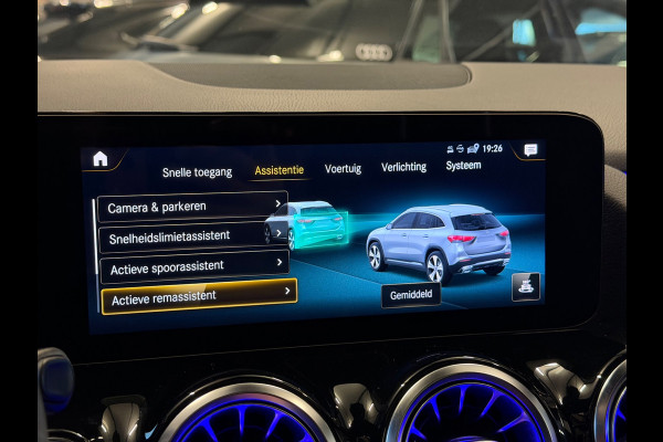 Mercedes-Benz GLA 200 AMG|PANO|SFEER|MEMORY|VOL!