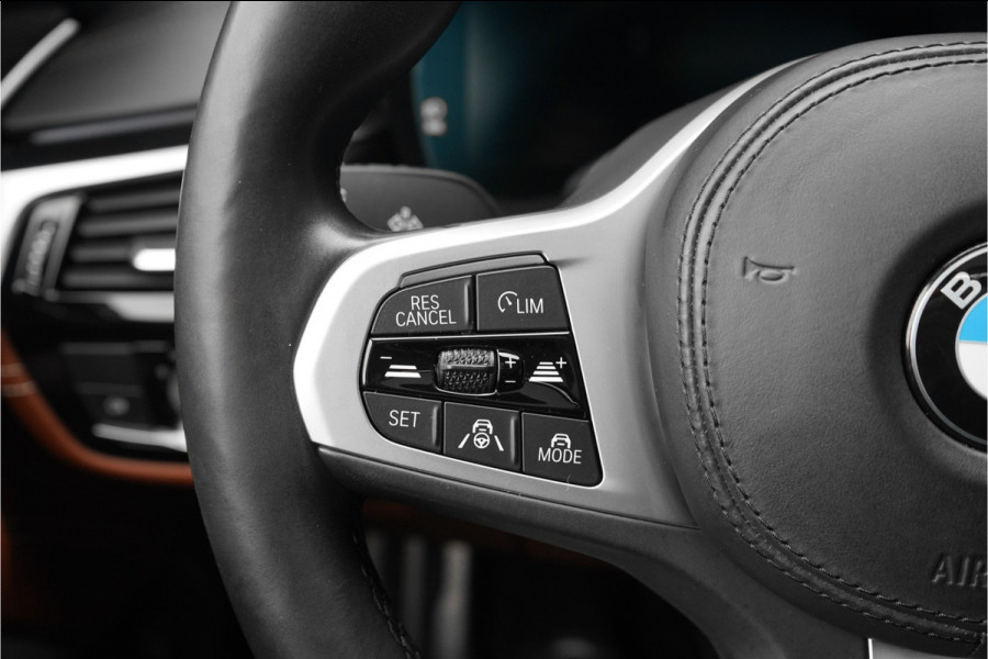 BMW 5 Serie Touring 530i High Executive M-Sport Pano Laser ACC H/K Memory 20"