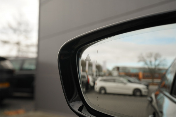 BMW 5 Serie Touring 530i High Executive M-Sport Pano Laser ACC H/K Memory 20"