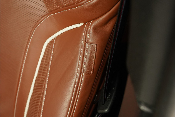 BMW 5 Serie Touring 530i High Executive M-Sport Pano Laser ACC H/K Memory 20"