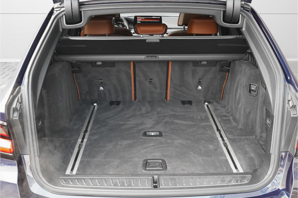 BMW 5 Serie Touring 530i High Executive M-Sport Pano Laser ACC H/K Memory 20"