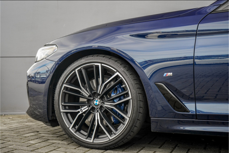 BMW 5 Serie Touring 530i High Executive M-Sport Pano Laser ACC H/K Memory 20"