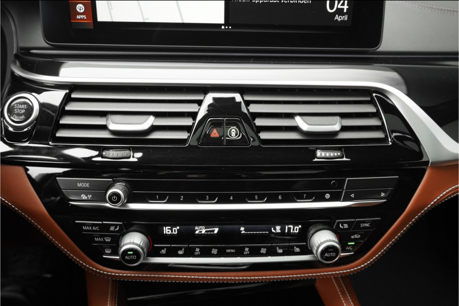 BMW 5 Serie Touring 530i High Executive M-Sport Pano Laser ACC H/K Memory 20"