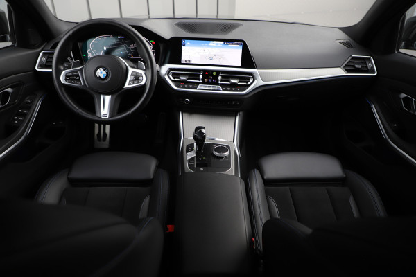BMW 3 Serie Touring 330e High Executive | 292PK | Led | Sfeerverlichting | ACC | Clima | Trekhaak | Camera | Stoelverwarming | Carplay | 202