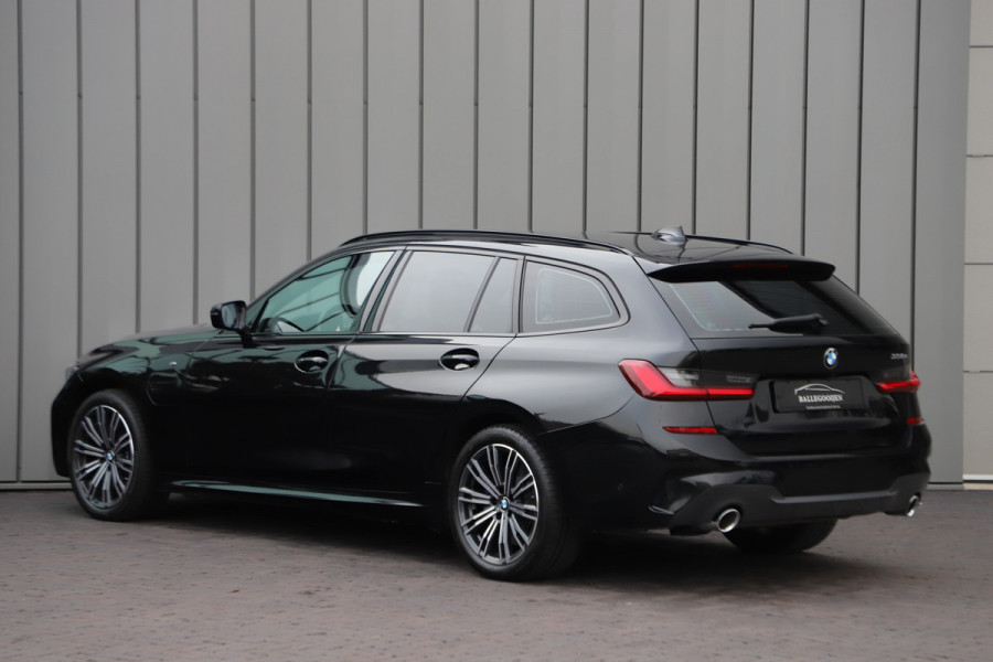 BMW 3 Serie Touring 330e High Executive | 292PK | Led | Sfeerverlichting | ACC | Clima | Trekhaak | Camera | Stoelverwarming | Carplay | 202
