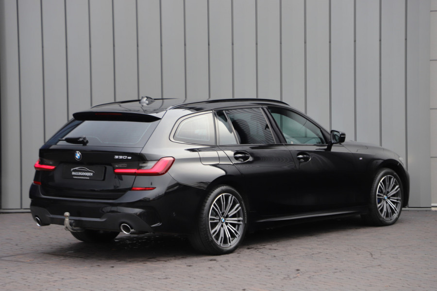 BMW 3 Serie Touring 330e High Executive | 292PK | Led | Sfeerverlichting | ACC | Clima | Trekhaak | Camera | Stoelverwarming | Carplay | 202