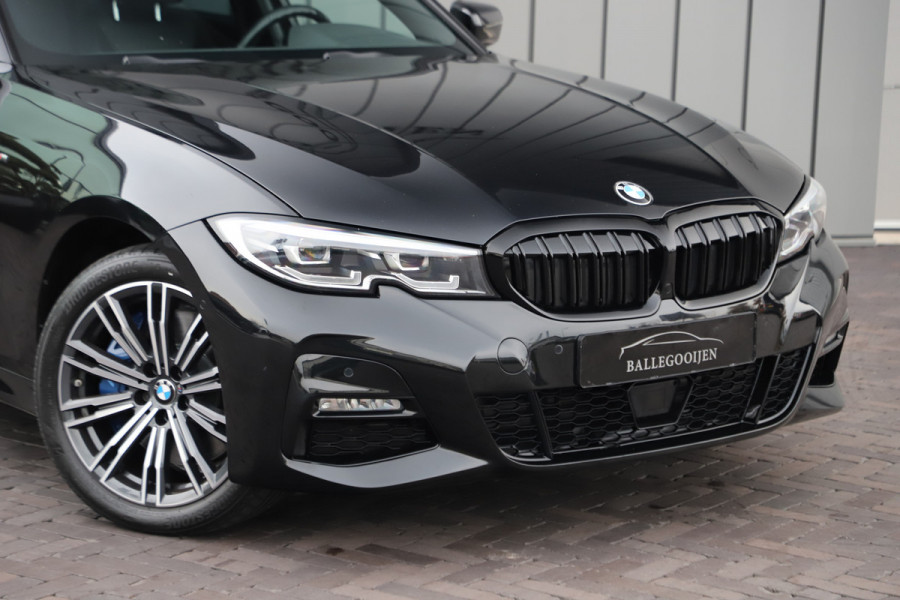 BMW 3 Serie Touring 330e High Executive | 292PK | Led | Sfeerverlichting | ACC | Clima | Trekhaak | Camera | Stoelverwarming | Carplay | 202