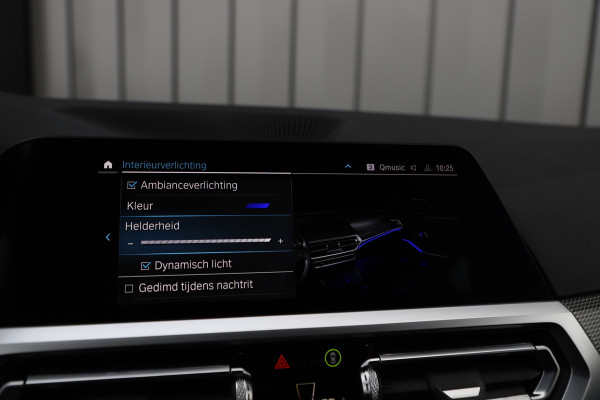 BMW 3 Serie Touring 330e High Executive | 292PK | Led | Sfeerverlichting | ACC | Clima | Trekhaak | Camera | Stoelverwarming | Carplay | 202