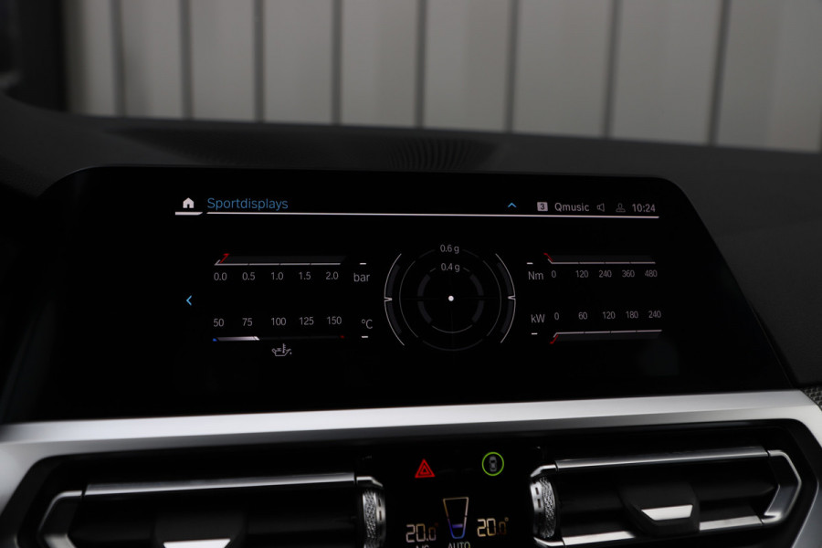 BMW 3 Serie Touring 330e High Executive | 292PK | Led | Sfeerverlichting | ACC | Clima | Trekhaak | Camera | Stoelverwarming | Carplay | 202