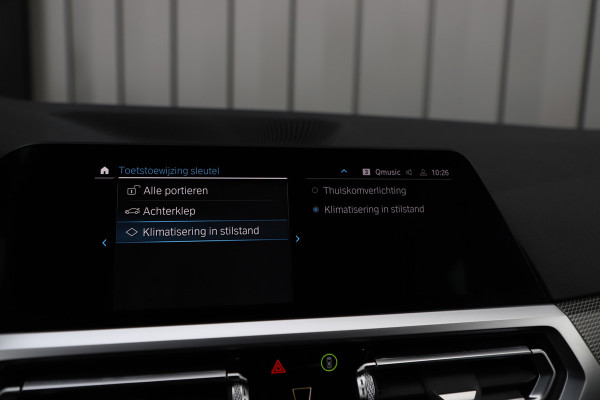 BMW 3 Serie Touring 330e High Executive | 292PK | Led | Sfeerverlichting | ACC | Clima | Trekhaak | Camera | Stoelverwarming | Carplay | 202