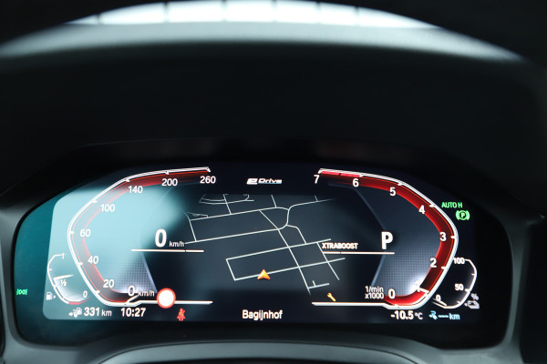 BMW 3 Serie Touring 330e High Executive | 292PK | Led | Sfeerverlichting | ACC | Clima | Trekhaak | Camera | Stoelverwarming | Carplay | 202