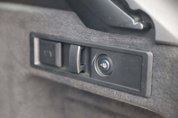 BMW 3 Serie Touring 330e High Executive | 292PK | Led | Sfeerverlichting | ACC | Clima | Trekhaak | Camera | Stoelverwarming | Carplay | 202