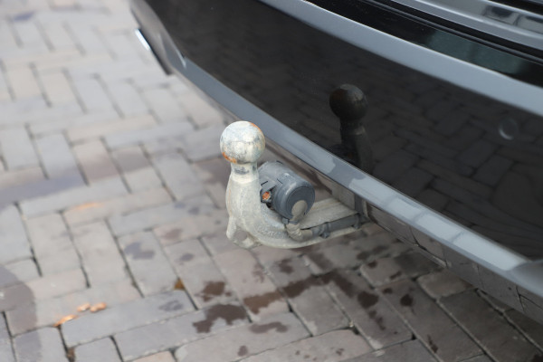 BMW 3 Serie Touring 330e High Executive | 292PK | Led | Sfeerverlichting | ACC | Clima | Trekhaak | Camera | Stoelverwarming | Carplay | 202