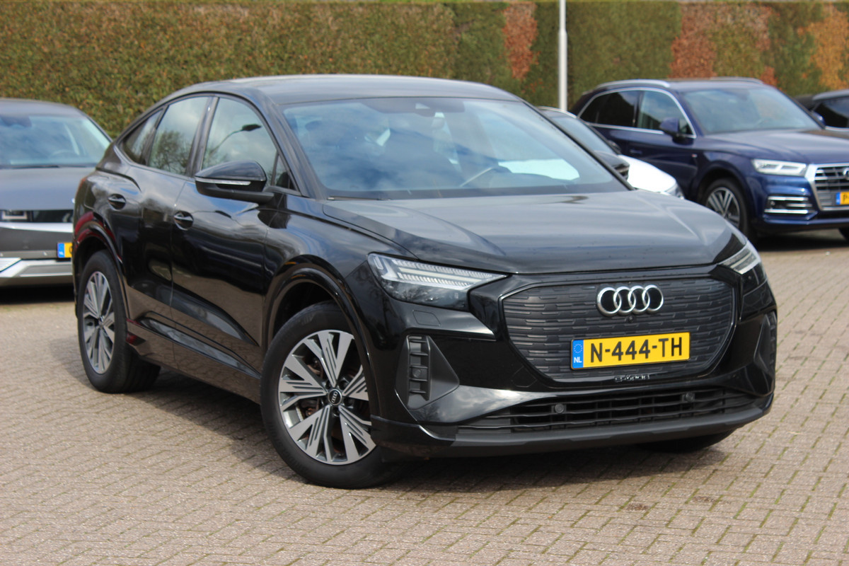 Audi Q4 Sportback e-tron 40 Advanced edition 77 kWh / SoH 90,3% / Warmtepomp / CarPlay / Matrix LED / Sportstoelen / 19'' / Virtual Cockpit / Parkeerhulp V+A / Intr.voorverwarming / Stoelverwarming / DAB / Cruise Control