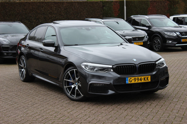 BMW 5 Serie 540i High Exe. M Sport / Trekhaak / Schuifdak / Camera / Leder / Keyless / 20'' / Stoelventilatie+Verwarming / Stuurverwarming / Dodehoek / DAB / ACC