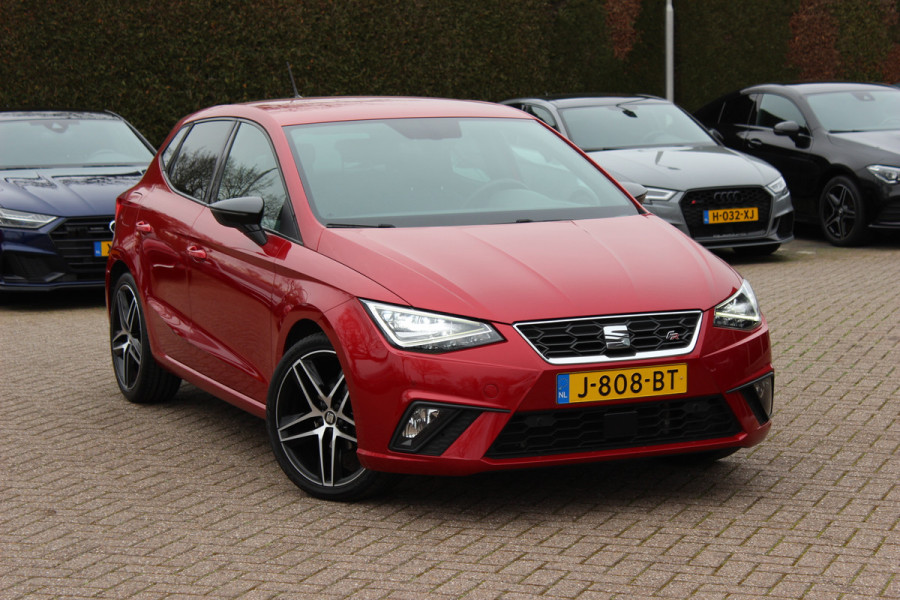 Seat Ibiza 1.0 TSI FR Business Intense / Camera / CarPlay / Keyless / 18'' / DAB / Stoelverwarming / ACC