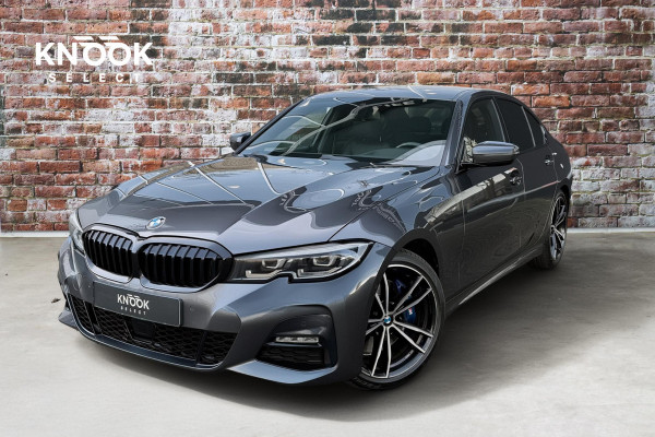 BMW 3 Serie Sedan 320i High Executive M Sport Pakket Automaat / Live Cockpit Professional / Leder / 19 Inch / Head-Up Display / Adaptive Cruise Control / Hifi / Shadow Line / M Sportremsysteem / Achteruitrijcamera