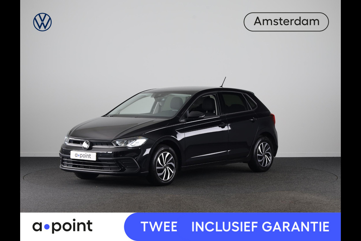 Volkswagen Polo 1.0 TSI Life 95PK | Navigatie | parkeersensoren | extra getint glas | keyless entry | stoelverwarming