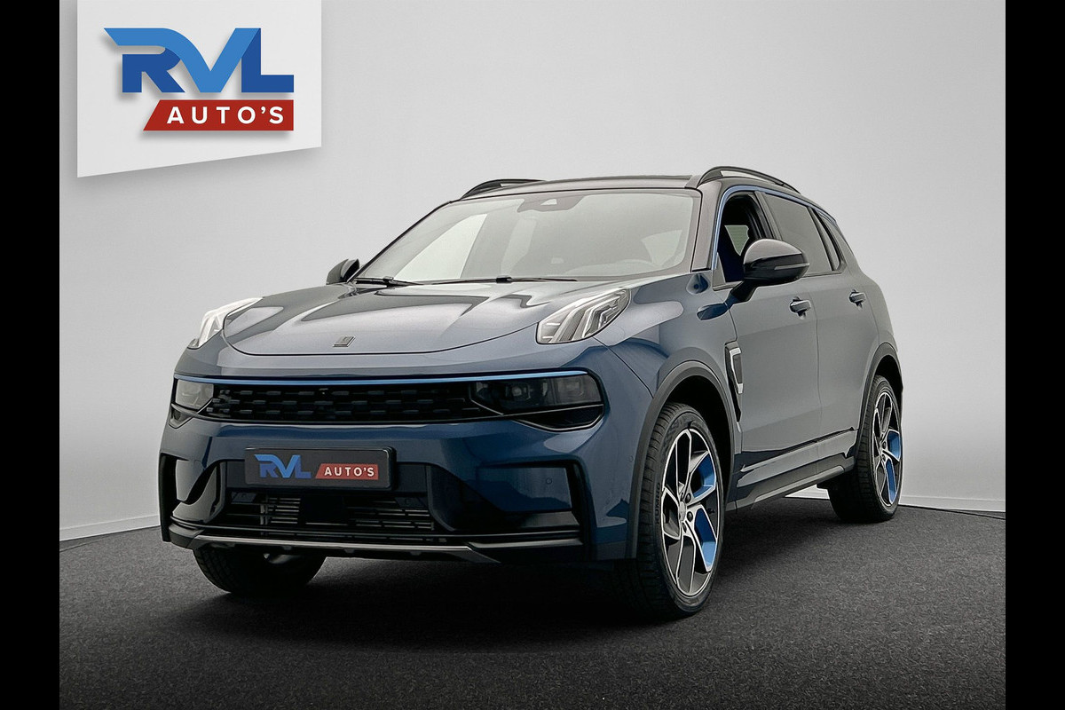 Lynk & Co 01 1.5 261PK Plug-in Hybrid *ZWARTE HEMEL*Trekhaak* 360° Camera Pano/dak Apple/Carplay Adaptive/Cruise