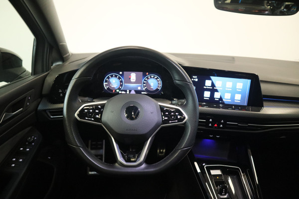 Volkswagen Golf 1.5 eTSI R-Line Business+ R-Line Panoramadak Trekhaak