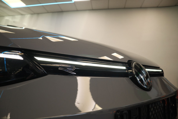 Volkswagen Golf 1.5 eTSI R-Line Business+ R-Line Panoramadak Trekhaak