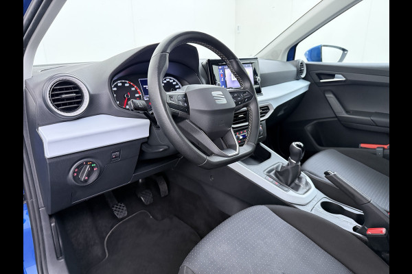 Seat Arona 1.0TSI NW Model Two-Tone Navi* Draadloos-Apple Carplay Android PDC Cruise Control ECC Style Lmv Privacy Glas Regen-Lichtsensor Isofix DAB Bluetooth Led 1e Eigenaar Origineel Nederlandse Auto