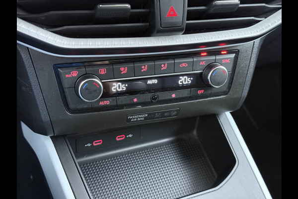 Seat Arona 1.0TSI NW Model Two-Tone Navi* Draadloos-Apple Carplay Android PDC Cruise Control ECC Style Lmv Privacy Glas Regen-Lichtsensor Isofix DAB Bluetooth Led 1e Eigenaar Origineel Nederlandse Auto