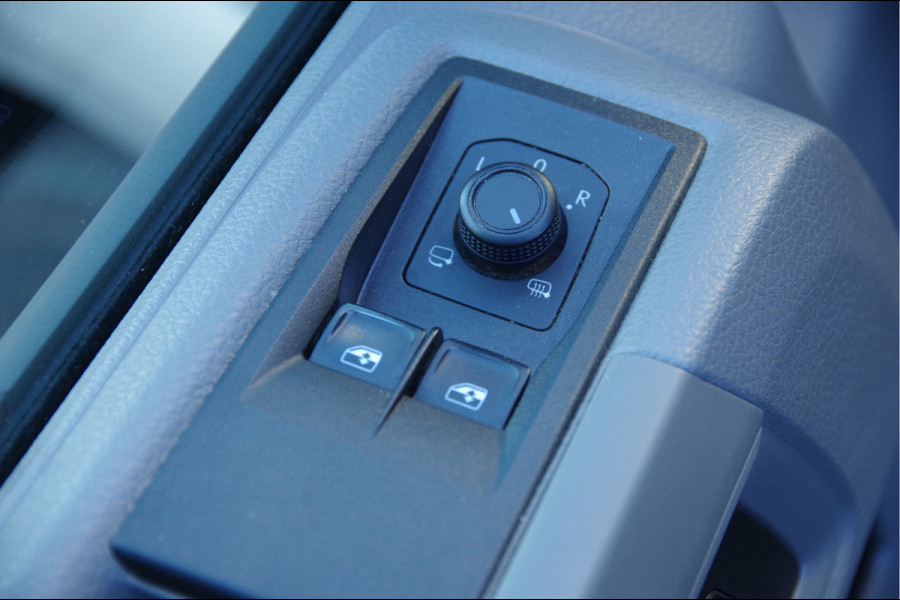 MAN TGE 3.180 35 2.0 L3H3 AUT. LED, LEDER, TREKHAAK, STOELVERWARMING, CAMERA, NAVI, CRUISE, CLIMA, PARKEERSENSOREN, VOORRUIT VERWARMING