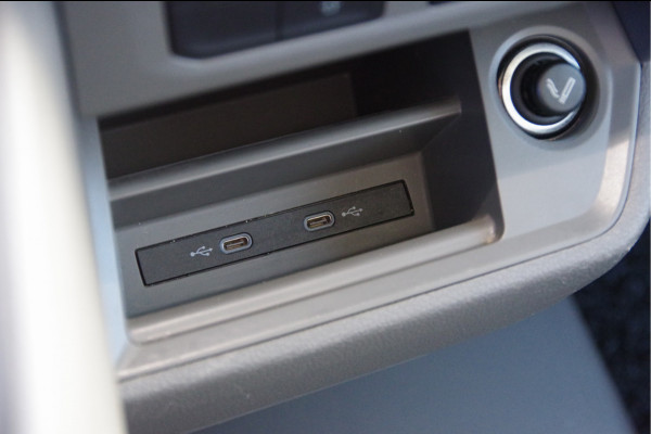 MAN TGE 3.180 35 2.0 L3H3 AUT. LED, LEDER, TREKHAAK, STOELVERWARMING, CAMERA, NAVI, CRUISE, CLIMA, PARKEERSENSOREN, VOORRUIT VERWARMING