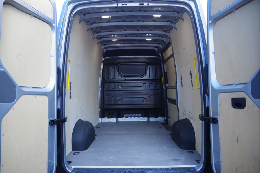 MAN TGE 3.180 35 2.0 L3H3 AUT. LED, LEDER, TREKHAAK, STOELVERWARMING, CAMERA, NAVI, CRUISE, CLIMA, PARKEERSENSOREN, VOORRUIT VERWARMING