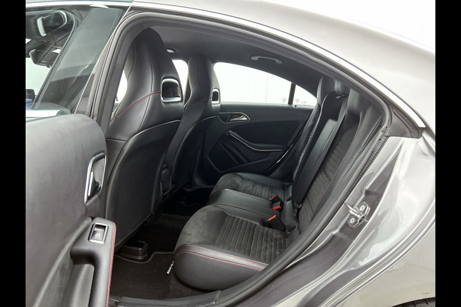 Mercedes-Benz CLA-Klasse 180 Business Solution AMG Upgrade Edition(NL-auto, Camera, Parkeerhulp, Navigatie, StoelV, Etc)