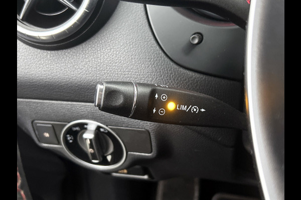 Mercedes-Benz CLA-Klasse 180 Business Solution AMG Upgrade Edition(NL-auto, Camera, Parkeerhulp, Navigatie, StoelV, Etc)