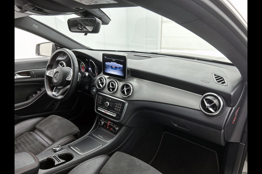 Mercedes-Benz CLA-Klasse 180 Business Solution AMG Upgrade Edition(NL-auto, Camera, Parkeerhulp, Navigatie, StoelV, Etc)