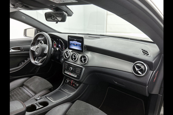 Mercedes-Benz CLA-Klasse 180 Business Solution AMG Upgrade Edition(NL-auto, Camera, Parkeerhulp, Navigatie, StoelV, Etc)