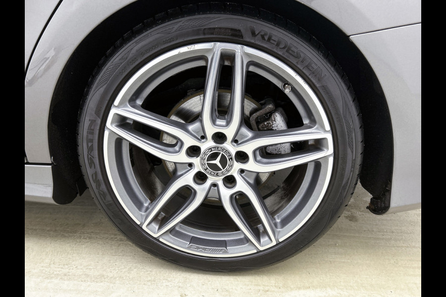 Mercedes-Benz CLA-Klasse 180 Business Solution AMG Upgrade Edition(NL-auto, Camera, Parkeerhulp, Navigatie, StoelV, Etc)