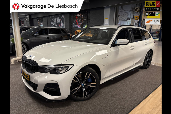 BMW 3 Serie Touring 330e High Executive / M-Pakket / M sport / shadow line / leder alcantara / navi
