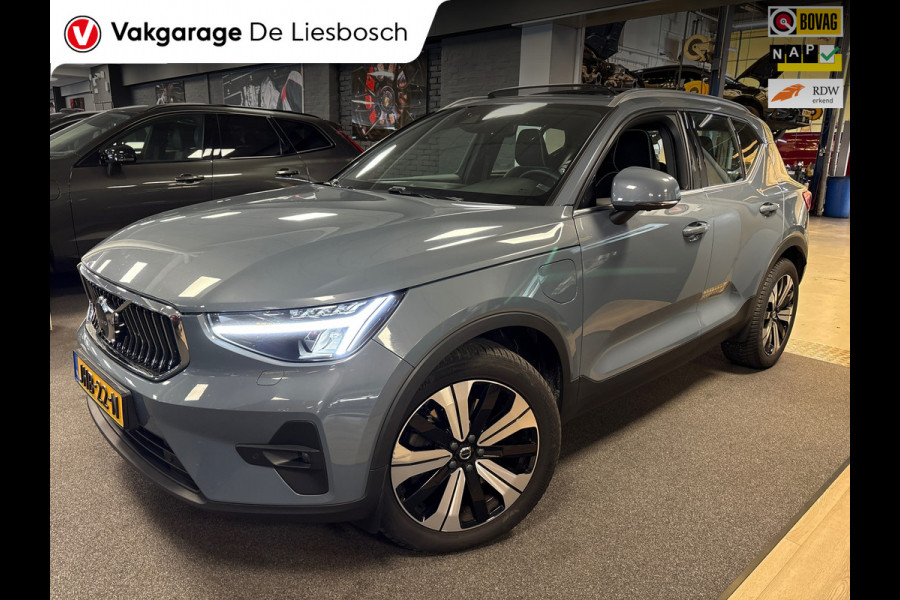 Volvo XC40 1.5 T5 Plug-in hybrid Core Bright / panorama-dak / Harman Kardon / 360 graden camera / dode hoek
