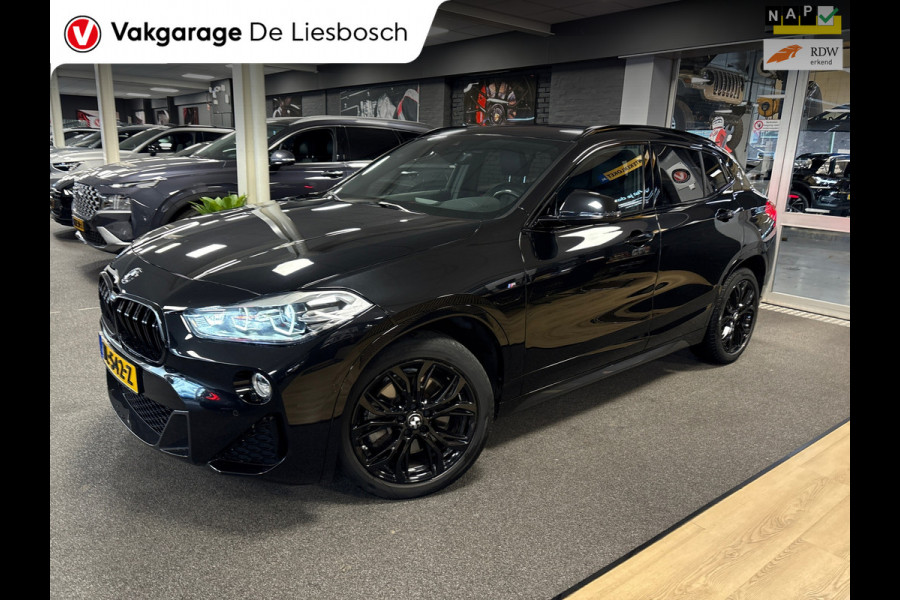 BMW X2 SDrive20i High Executive / M-pakket / leer / navi / camera / head up / stoelverw