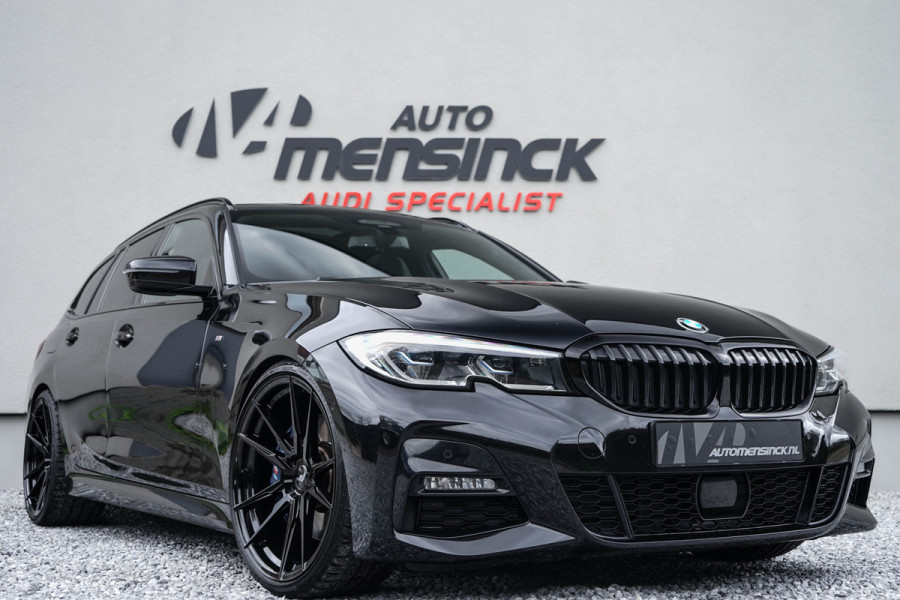 BMW 3 Serie Touring 330e / M-sport/ Panoramadak/ 20 Inch Lichtmetalen Velgen/