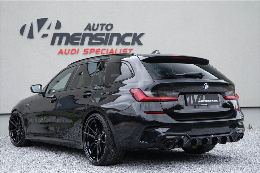BMW 3 Serie Touring 330e / M-sport/ Panoramadak/ 20 Inch Lichtmetalen Velgen/