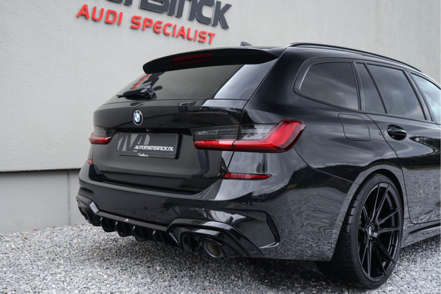 BMW 3 Serie Touring 330e / M-sport/ Panoramadak/ 20 Inch Lichtmetalen Velgen/