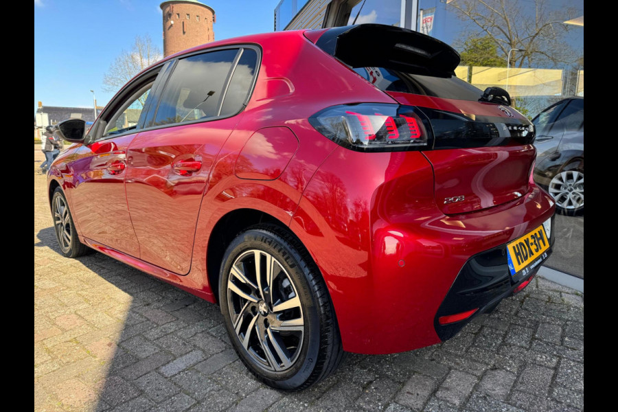 Peugeot 208 1.2 PureTech 100 Allure Navi / P-sensoren & camera / Clima / LM velgen
