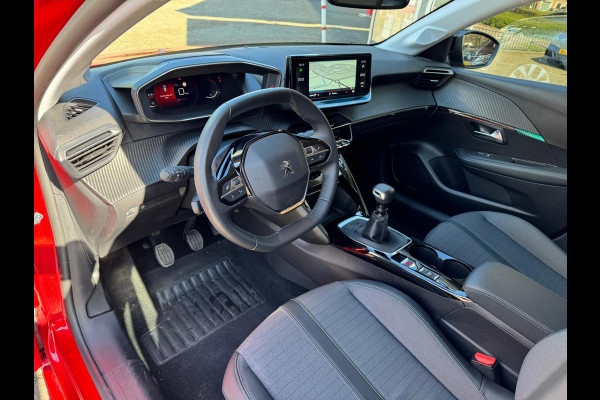 Peugeot 208 1.2 PureTech 100 Allure Navi / P-sensoren & camera / Clima / LM velgen