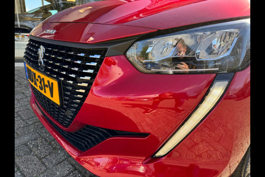 Peugeot 208 1.2 PureTech 100 Allure Navi / P-sensoren & camera / Clima / LM velgen