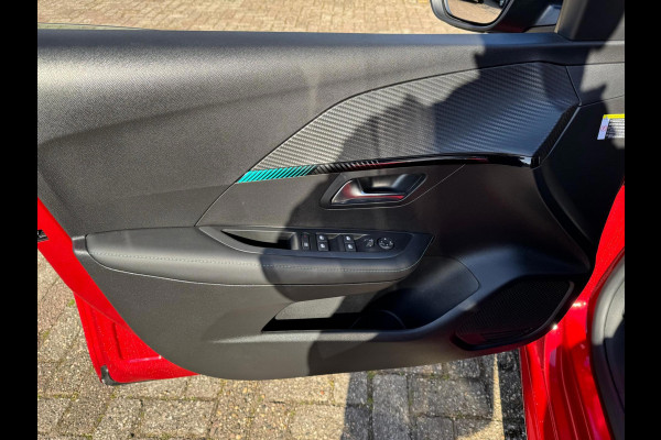 Peugeot 208 1.2 PureTech 100 Allure Navi / P-sensoren & camera / Clima / LM velgen