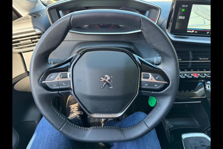 Peugeot 208 1.2 PureTech 100 Allure Navi / P-sensoren & camera / Clima / LM velgen