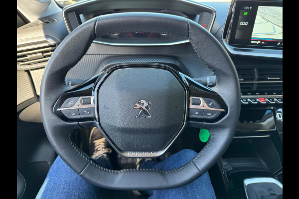 Peugeot 208 1.2 PureTech 100 Allure Navi / P-sensoren & camera / Clima / LM velgen