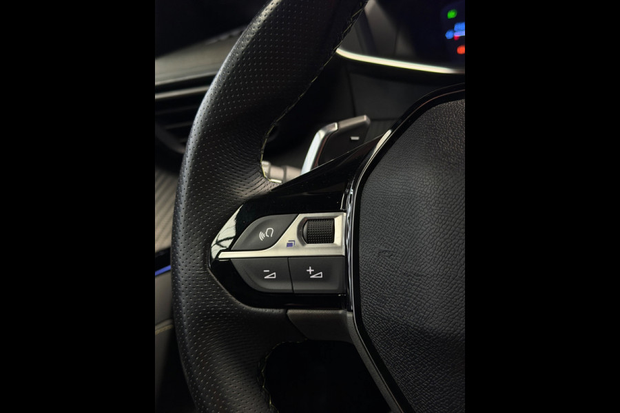 Peugeot 208 Hybrid 136 e-DCS6 GT Premium Panorama